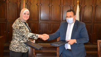 صورة بروتوكول تعاون بين جامعة الإسكندرية ومعهد بحوث الإلكترونيات لتبادل ونشر الخبرات