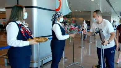 صورة مطار الغردقة يستقبل أول رحلة سياحة روسية بالورود