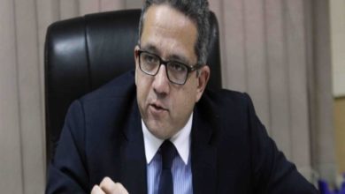 صورة العناني يعقد اجتماعا مع ممثلي الشركة المنفذة للفيلم السياحي الترويجي لموقع سانت كاترين