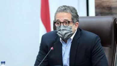 صورة العناني يجتمع مع لجنة استعدادات قطاع السياحة لاستقبال ضيوف مؤتمر الأطراف السابع والعشرين