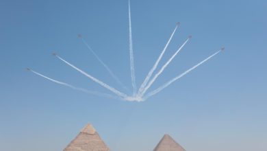 صورة «العناني»: العرض الجوي الكوري أعلى الأهرامات ترويج كبير للسياحة المصرية