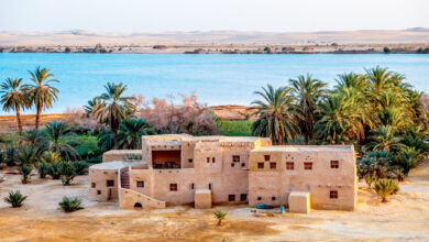 صورة مطار وشبكات اتصالات وفيلم وثائقي.. خطة تطوير واحة سيوة لجذب الاستثمار