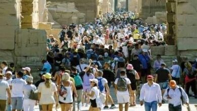 صورة تدفقات سياحية كبيرة على ” مدينة الشمس “