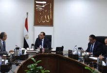 صورة رئيس الوزراء يتابع مع وزير الاتصالات إستراتيجية مصر الرقمية لصناعة التعهيد
