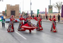 صورة السعودية تُطلق مهرجان قمم الدولي للفنون الأدائية الجبلية الثالث في عسير