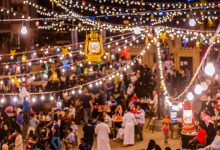 صورة بسطات رمضانية في جدة التاريخية تضفي البهجة على الزائرين