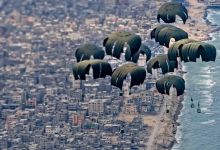 صورة الطيران البريطاني يسقط أكثر من 10 أطنان من الإمدادات الغذائية لسكان غزة