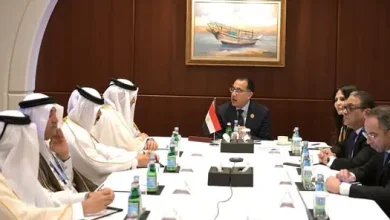 صورة رئيس الوزراء يلتقي وفد رابطة رجال الأعمال القطريين