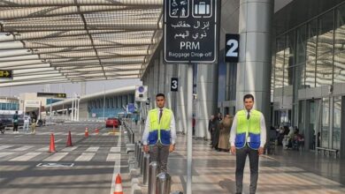صورة مطار القاهرة الدولي يوفر خدمة “PRM” للركاب ذوي الهمم