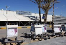 صورة تعليق الملاحة الجوية من وإلى مطار معيتيقة الدولي جراء اشتباكات بالعاصمة الليبية
