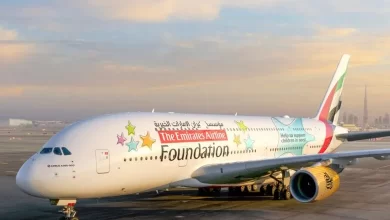 صورة طيران الإمارات تكشف عن كسوة جديدة لطائرة إيرباص A380 تحمل شعار مؤسستها الخيرية