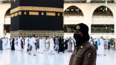 صورة وزارة الداخلية السعودية: غرامة مالية علي كل من ينقل مخالفي أنظمة الحج