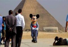 صورة “السياحة والآثار” تنظم زيارة للمشاركين في عروض Disney بالأهرامات