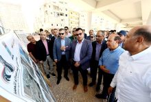 صورة وزير الإسكان ومحافظ الإسكندرية يتفقدان مشروع توسعة وتطوير الكورنيش