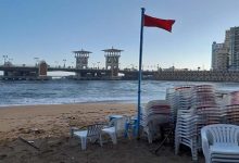 صورة الرايات الحمراء ترفرف على شواطئ القطاع الغربي بالإسكندرية