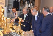 صورة الأمين العام الأسبق لمنظمة الأمم المتحدة يزور المتحف المصري الكبير