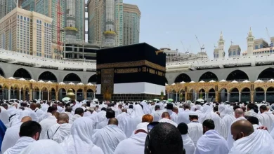 صورة وزير السياحة يعلق على ربط إصدار تأشيرات العمرة بعقود موثقة مع مرافق الضيافة