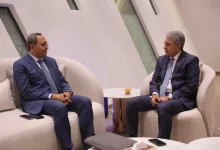 صورة وزير السياحة والآثار يبحث الترويج للمقومات والمنتجات السياحية لمحافظة قنا