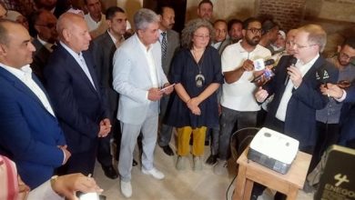 صورة وزير السياحة يفتتح مشروع ترميم قبتي يحيى الشبيه وصفى الدين جوهر