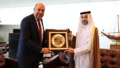صورة الحفني يبحث مع مدير عام الطيران المدني الكويتي تعزيز الشراكة في صناعة النقل الجوي