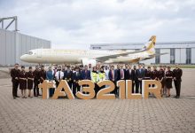 صورة “الاتحاد للطيران” الإماراتية تتسلم أولى طائرات إيرباص A321LR ضمن صفقة تشمل 30 طائرة