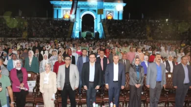 صورة وزير الثقافة ومحافظ الإسكندرية يفتتحان فعاليات المهرجان الصيفي للأوبرا