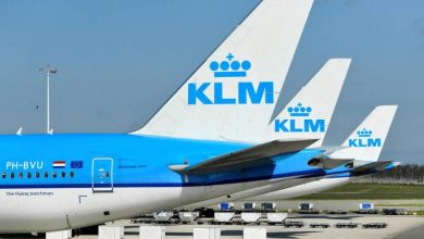 صورة “KLM” الهولندية تفرض رسوماً إضافية على الأمتعة اليدوية