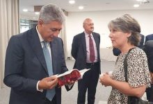 صورة وزير السياحة والآثار يبحث مع القطاع السياحي بالبوسنة والهرسك سبل تعزيز التعاون وزيادة حركة السياحة الوافدة