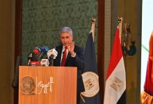 صورة وزير السياحة يكشف حقيقة أزمة الشاب عبد الرحمن خالد صاحب فيديو المتحف المصري الكبير