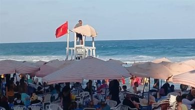 صورة رايات شواطئ الإسكندرية خضراء في البوريفاج والعصافرة .. وحمراء بالعجمي