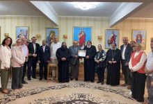 صورة وفد رفيع من مكتبة الإسكندرية يزور دير مارمينا الأثري ببرج العرب الإسكندرية