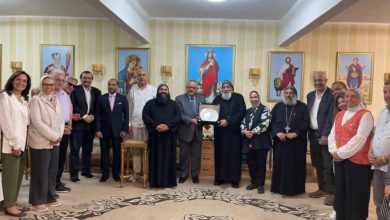 صورة وفد رفيع من مكتبة الإسكندرية يزور دير مارمينا الأثري ببرج العرب الإسكندرية