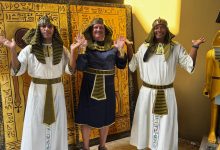 صورة “مارينا بورت غالب” في مرسى علم تستقبل سفينة سياحية عملاقة بعروض فرعونية