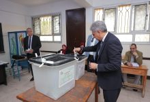 صورة وزير السياحة والآثار يدلي بصوته في انتخابات مجلس النواب 2025 بمقر لجنته بالتجمع الخامس