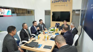 صورة القابضة لمصر للطيران تبحث مع شركات تصنيع الطائرات والمحركات تحديث أسطولها