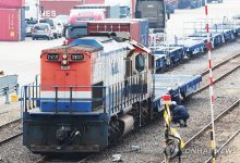 صورة إضراب عمالي في كوريا الجنوبية يهدد بإيقاف حركة القطارات