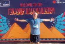 صورة سفير استراليا يشارك في ماراثون الاهرامات