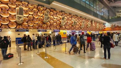 صورة تعطل حركة الطيران بمطار دلهي وإلغاء أكثر من 60 رحلة بسبب الضباب الكثيف