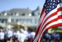 صورة 3000 دولار وتذكرة طيران مجانية.. أمريكا ترفع «مكافأة الرحيل» للمهاجرين غير الشرعيين