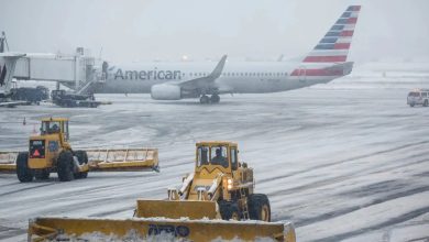 صورة عاصفة شتوية تاريخية تشل الطيران الأميركي.. إلغاء أكثر من 14 ألف رحلة