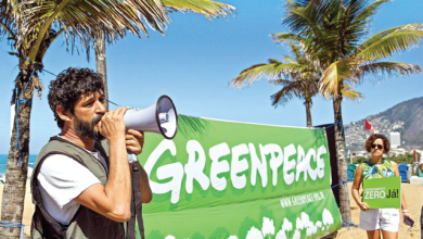 صورة منظمة جرينبيس تنتقد استخدام الطائرات الخاصة للسفر إلى قمة دافوس