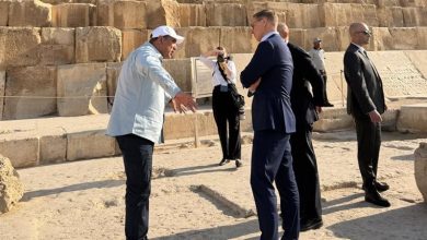 صورة رئيس جمهورية فنلندا يزور المتحف المصري الكبير وأهرامات الجيزة