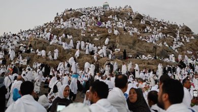 صورة السعودية تبدأ تصعيد الحجاج إلى مشعر منى تمهيداً للوقوف بعرفة