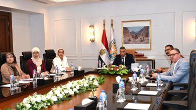 صورة محافظ جنوب سيناء يبحث إنشاء منطقة سياحية وترفيهية متكاملة في خليج نعمة بشرم الشيخ