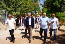 صورة وزير السياحة ومحافظ مطروح يتفقدان منافذ منتجات الزيتون والتراث البدوي