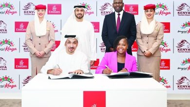 صورة طيران الإمارات توقع 30 اتفاقية خلال معرض سوق السفر العربي ATM 2026 بدبي